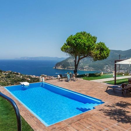 Villa Savvina Скопелос Екстериор снимка